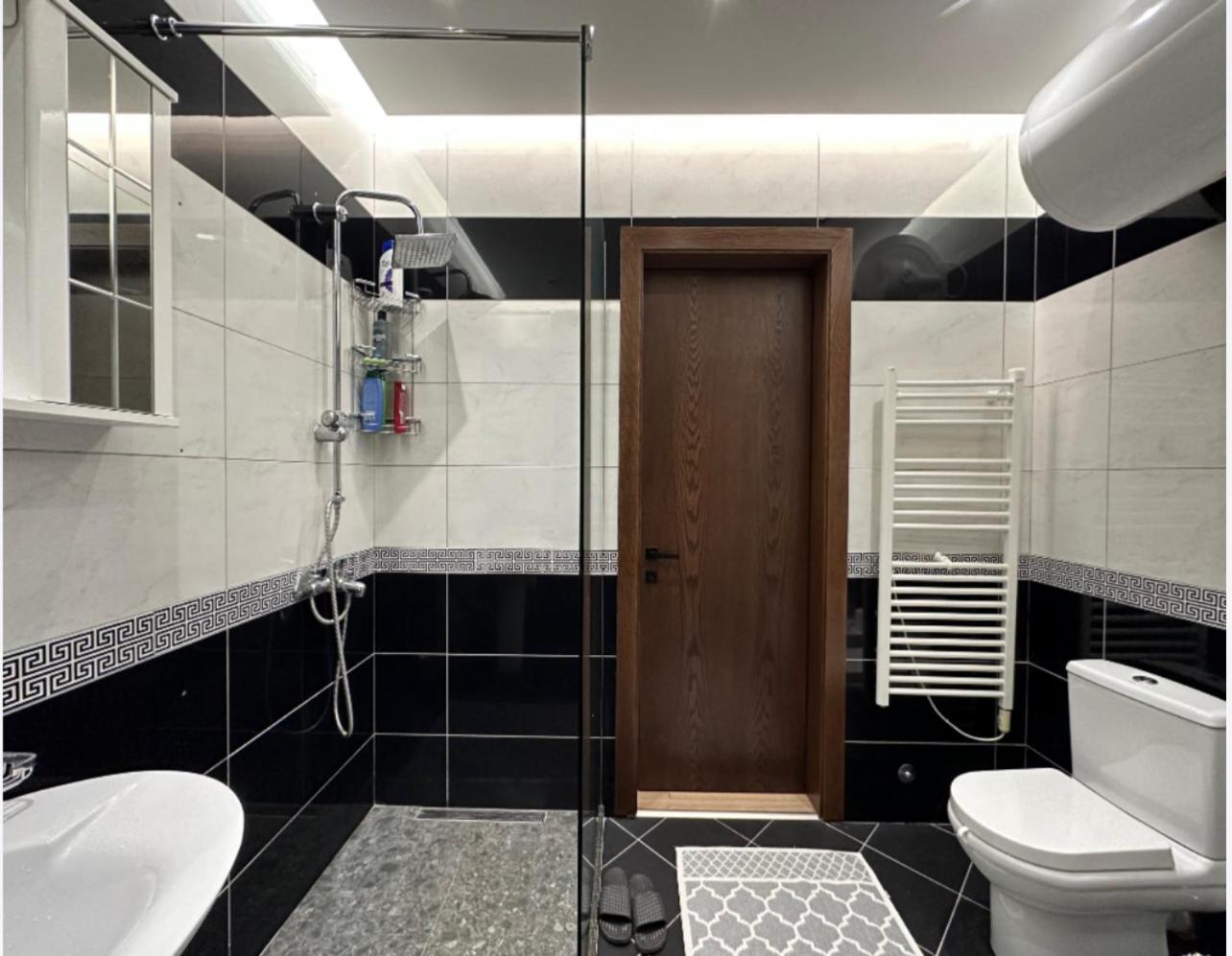 Sam's 1 - Tirana